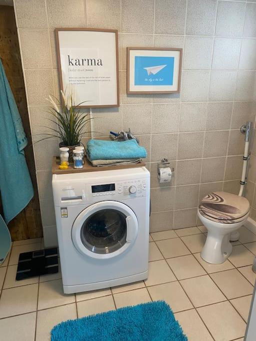 Kinofeeling Im Reihenhaus Mit Schoenem Garten 施瓦岑费尔德 外观 照片